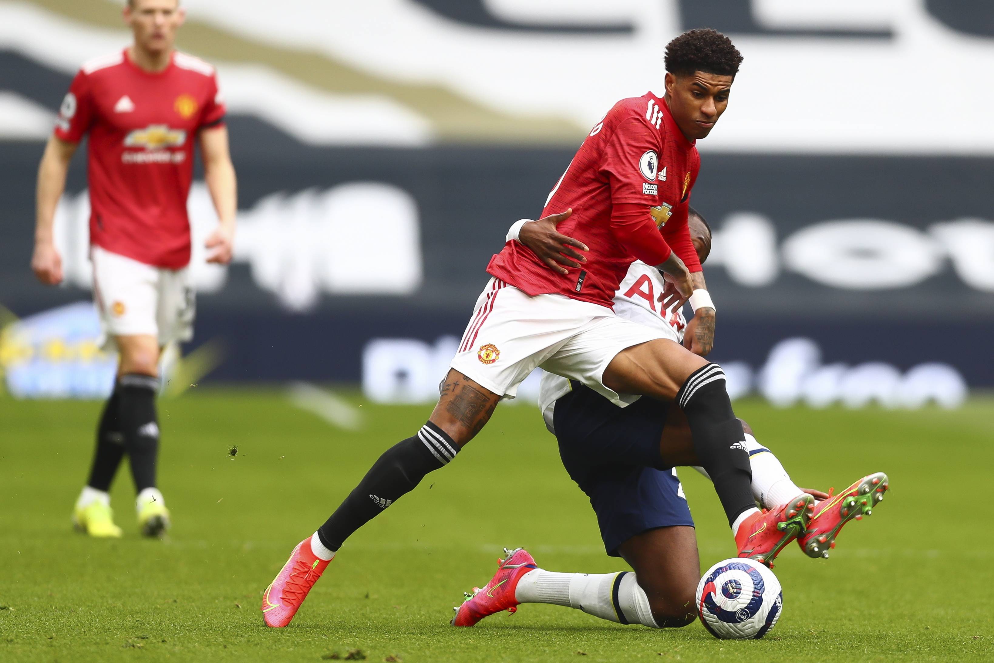 2025 赛季回顾：保罗·斯肯斯凭借极致的自律和天赋，获颁大联盟年度“职业榜样大奖”